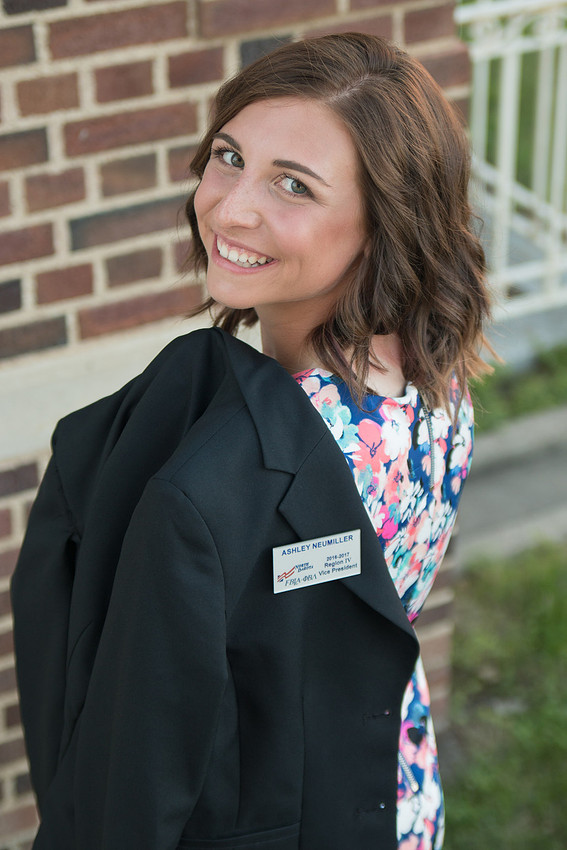 Ashley-Senior 044-127