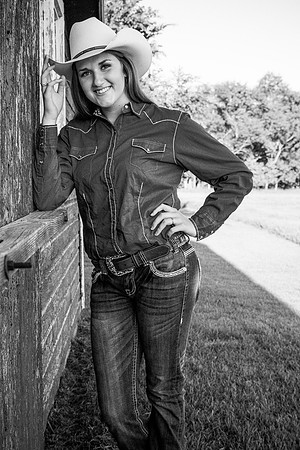 Jacey-Senior 094-34