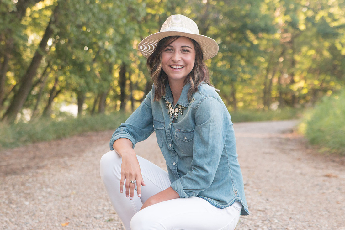 Ashley 040-21